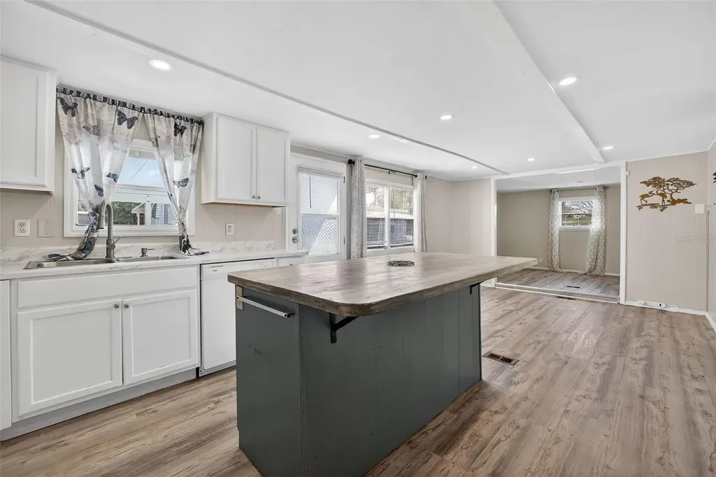 5413 Isabelle Avenue Port Orange FL 32127