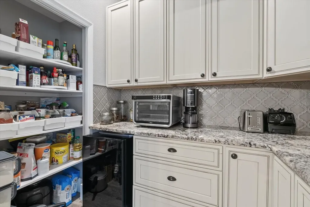5301 Saddle Oak Trail Sarasota FL 34241