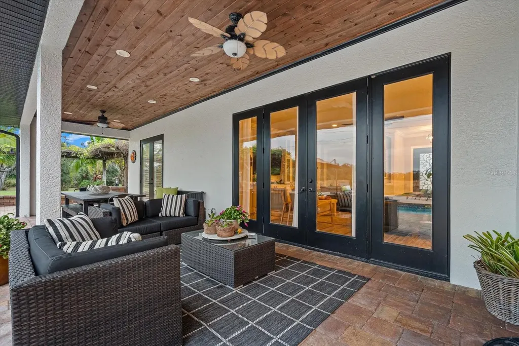 5301 Saddle Oak Trail Sarasota FL 34241
