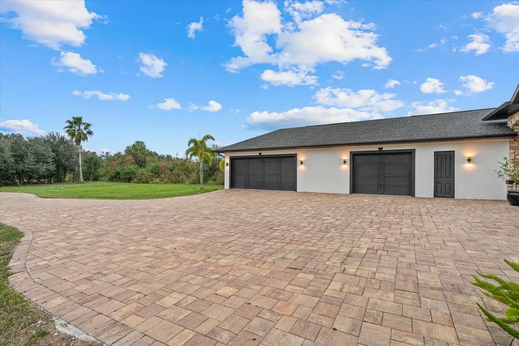 5301 Saddle Oak Trail Sarasota FL 34241