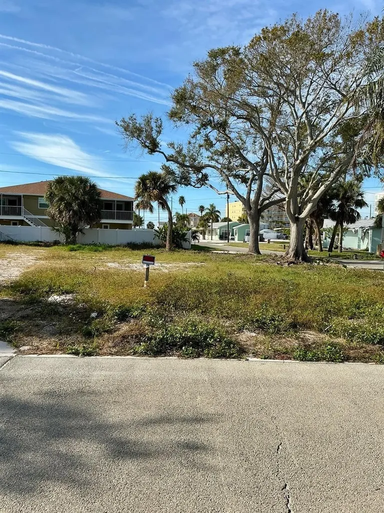 13354 2nd Street E Madeira Beach FL 33708