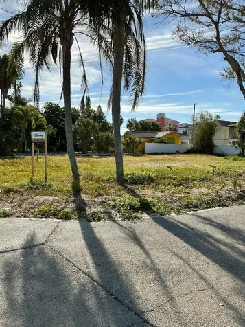 13354 2nd Street E Madeira Beach FL 33708