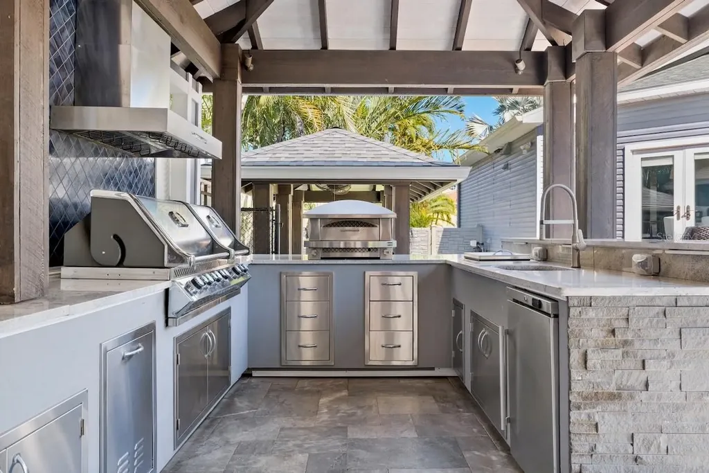 648 Santa Maria Drive Tierra Verde FL 33715