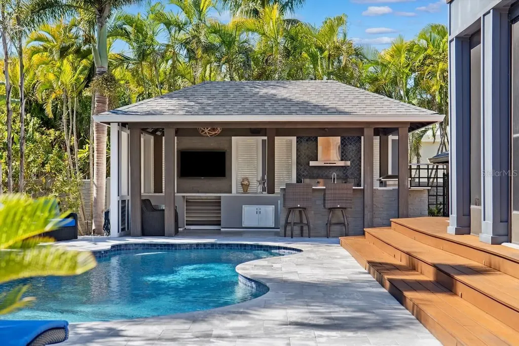 648 Santa Maria Drive Tierra Verde FL 33715