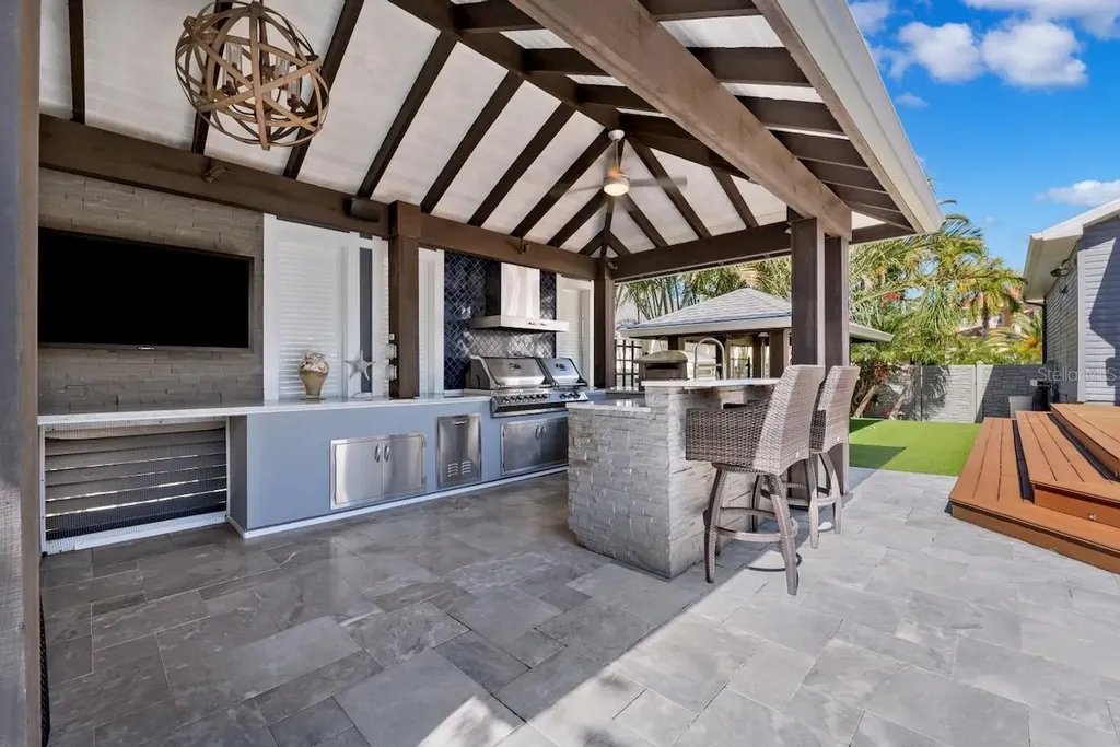 648 Santa Maria Drive Tierra Verde FL 33715