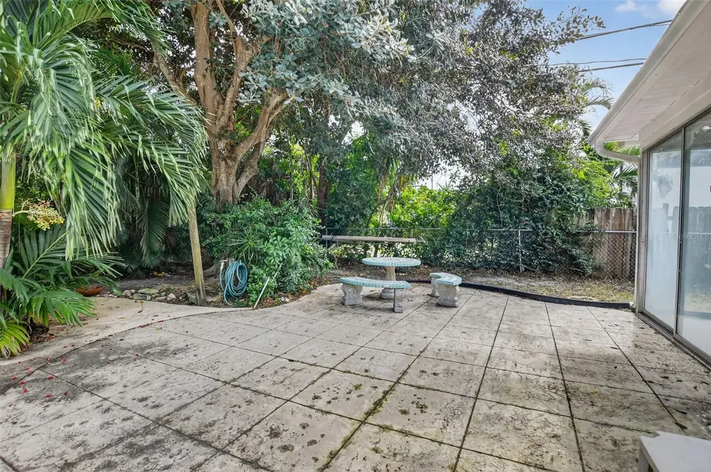 450 NW 12th Avenue Boca Raton FL 33486