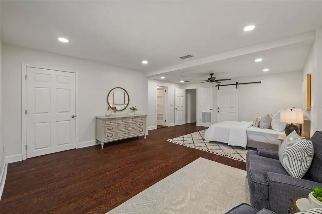 300 E Idlewild Avenue Tampa FL 33604