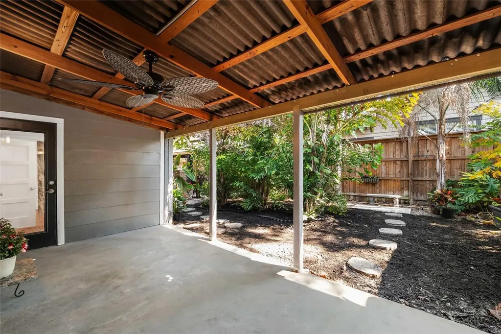 300 E Idlewild Avenue Tampa FL 33604