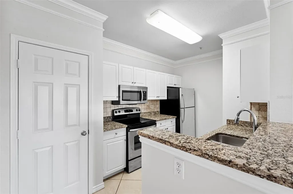 4305 Bayside Village Drive Tampa FL 33615