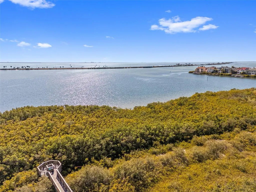4305 Bayside Village Drive Tampa FL 33615