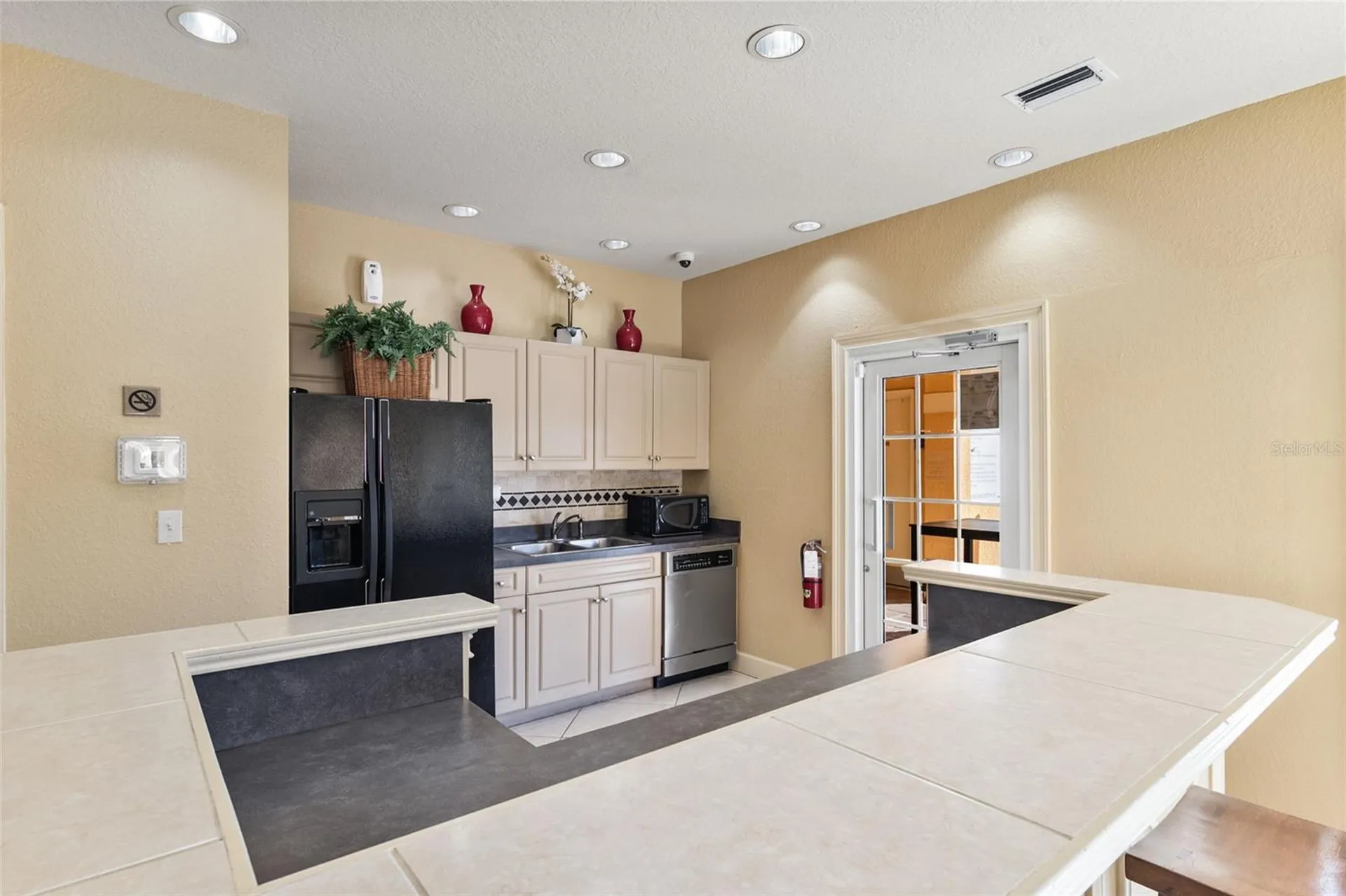 4305 Bayside Village Drive Tampa FL 33615