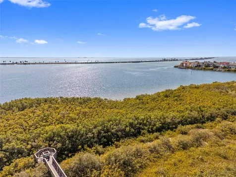 4305 Bayside Village Drive Tampa FL 33615