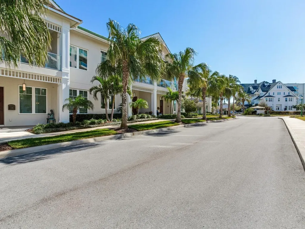 15 Palm Terrace Belleair FL 33756