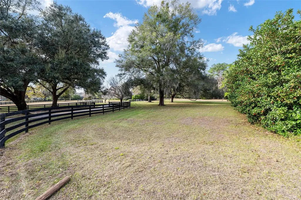 2150 SE 73 Loop Ocala FL 34480