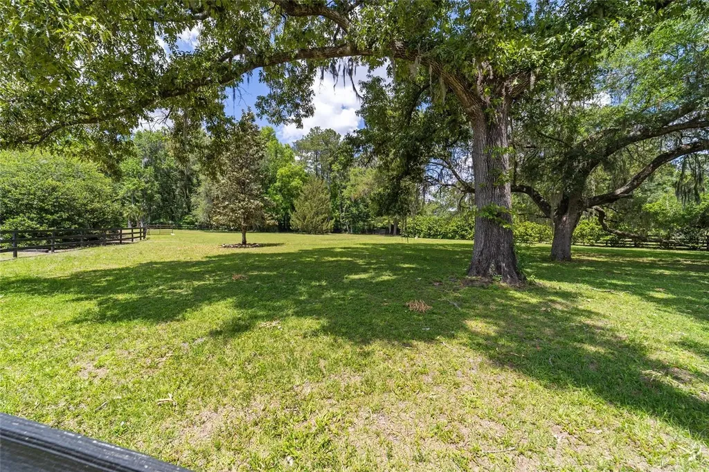 2150 SE 73 Loop Ocala FL 34480