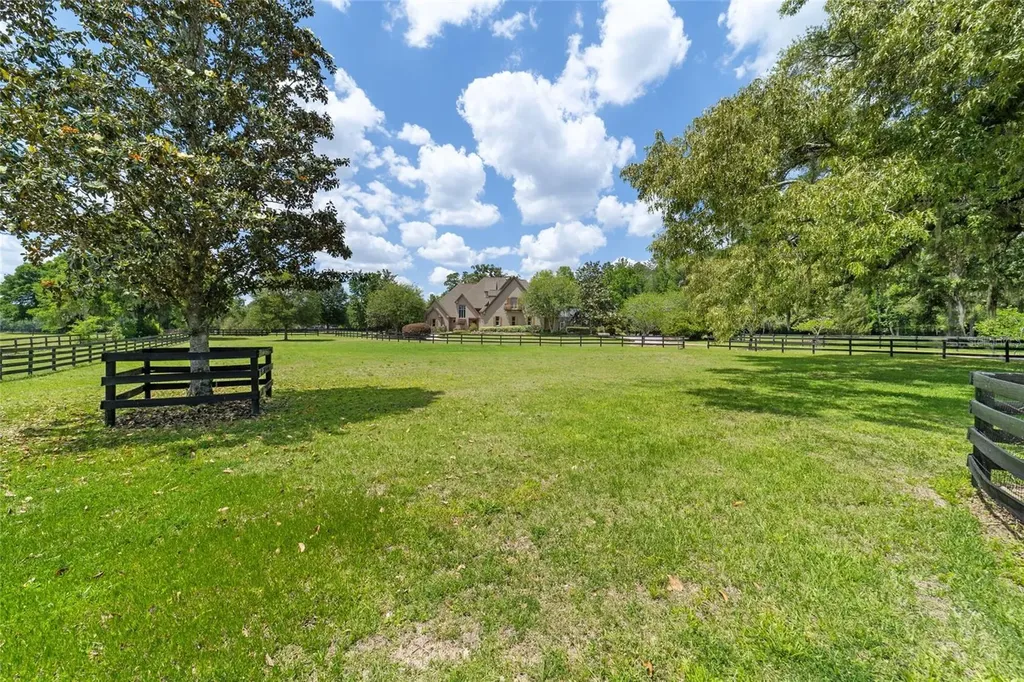 2150 SE 73 Loop Ocala FL 34480