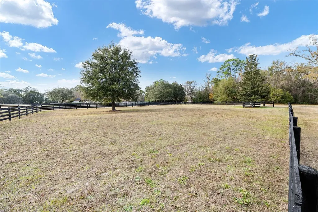 2150 SE 73 Loop Ocala FL 34480