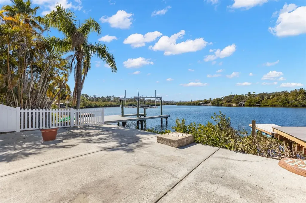 2138 Bayou Drive Holiday FL 34691