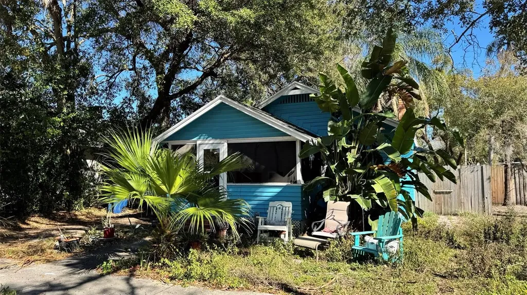 305 Pennsylvania Avenue Clearwater FL 33755