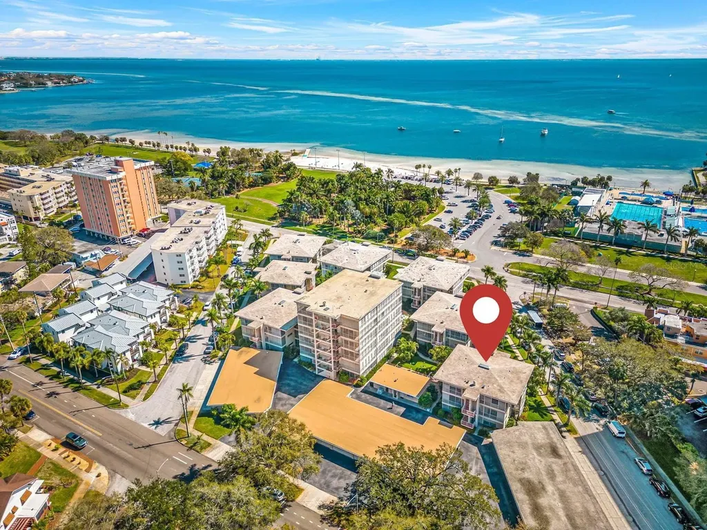 615 10th Avenue NE St Petersburg FL 33701