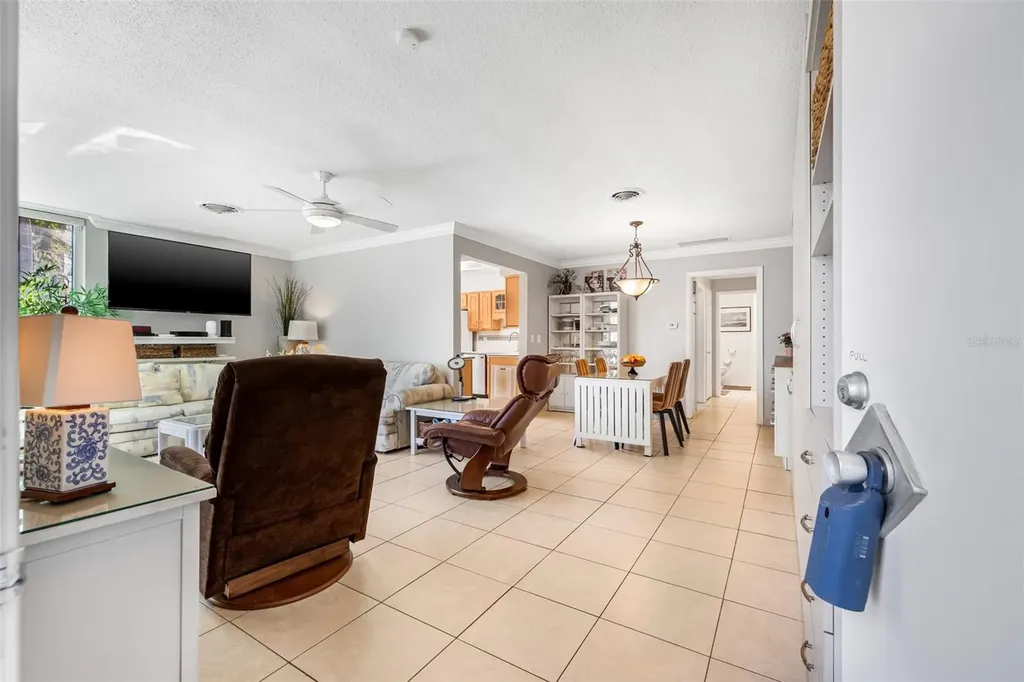 615 10th Avenue NE St Petersburg FL 33701