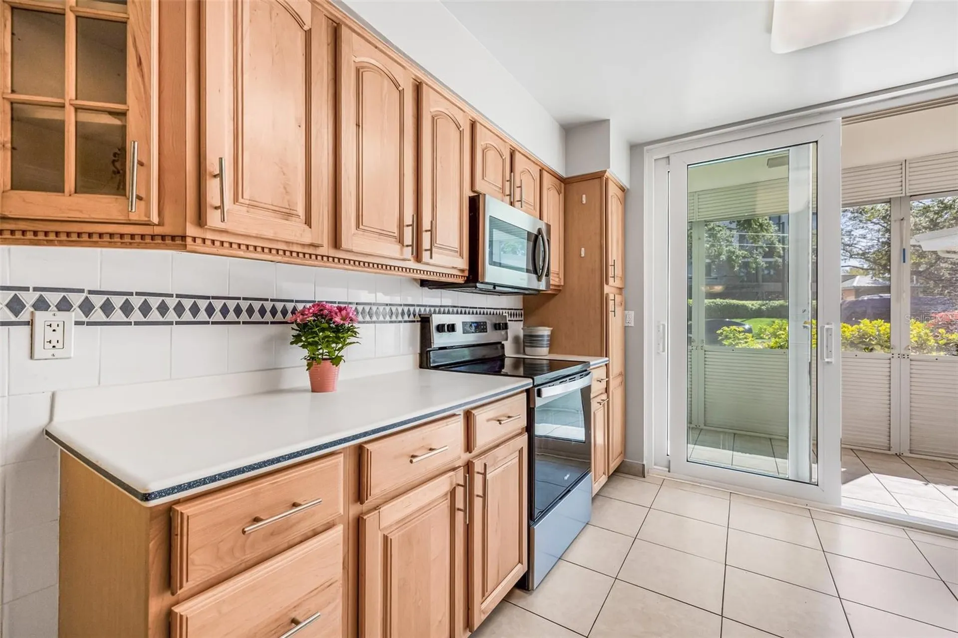 615 10th Avenue NE St Petersburg FL 33701