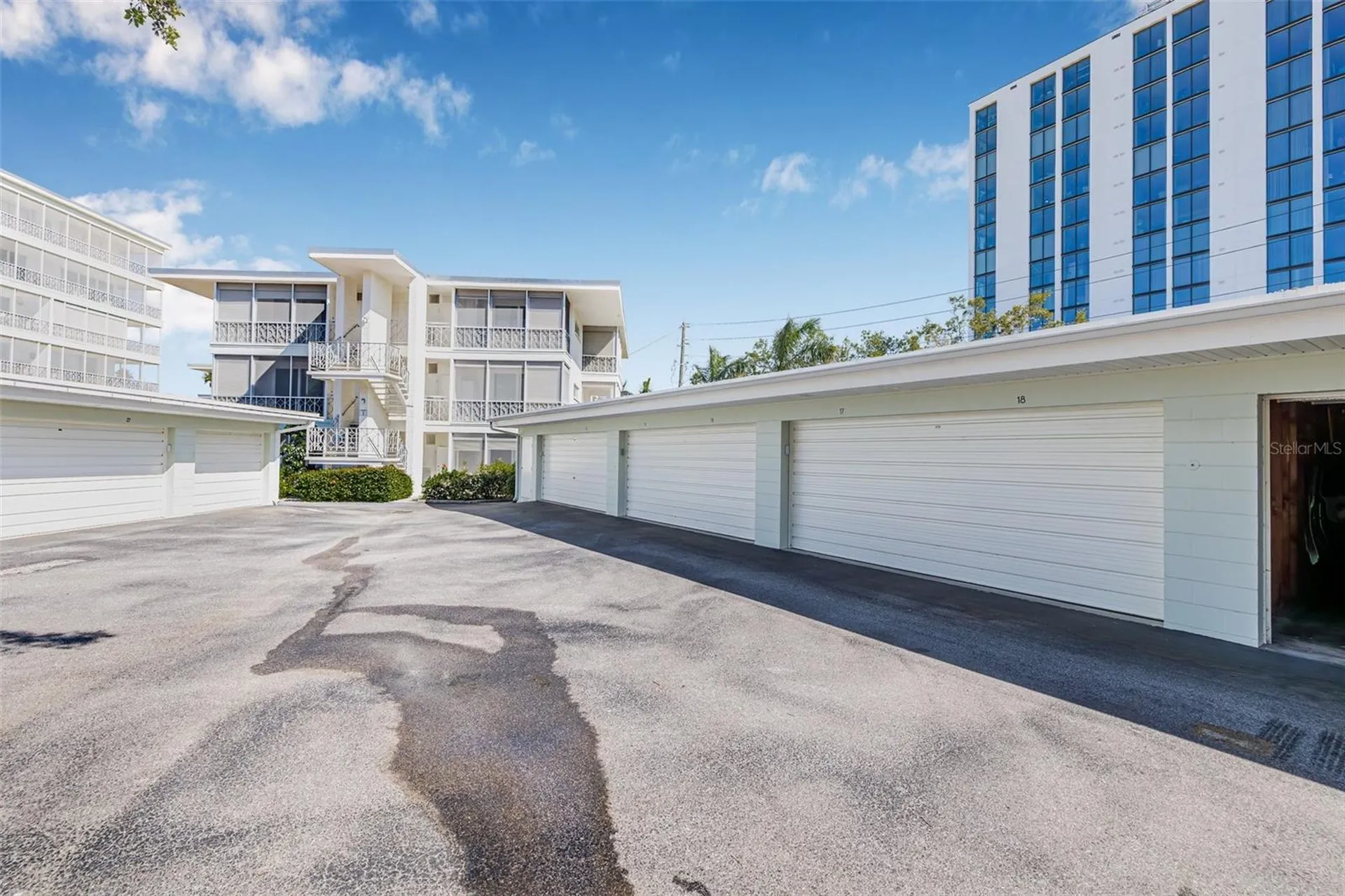 615 10th Avenue NE St Petersburg FL 33701