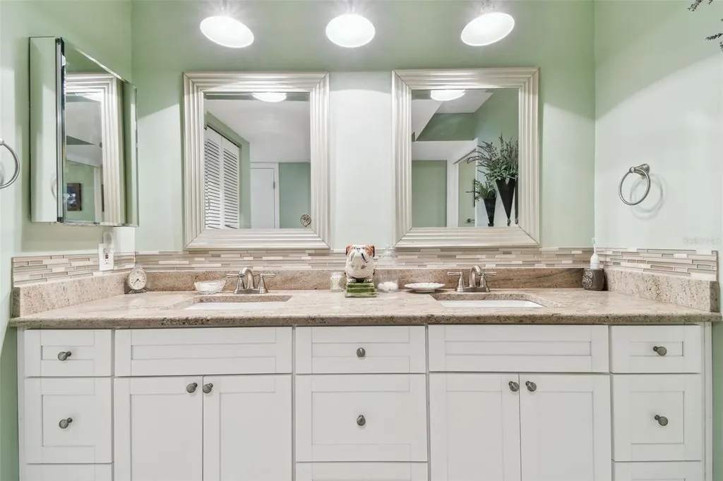 301 Mariner Drive Tarpon Springs FL 34689