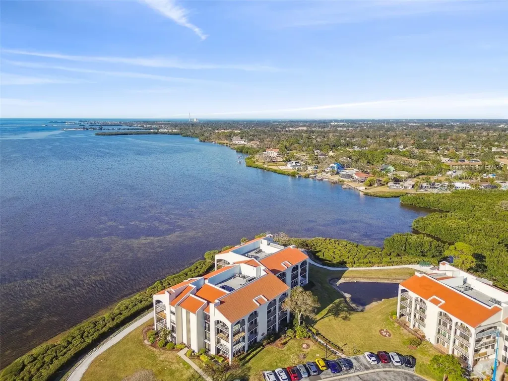 301 Mariner Drive Tarpon Springs FL 34689