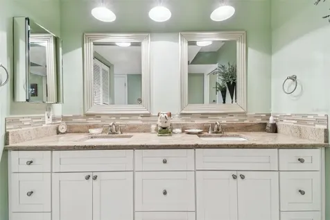 301 Mariner Drive Tarpon Springs FL 34689