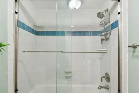 301 Mariner Drive Tarpon Springs FL 34689