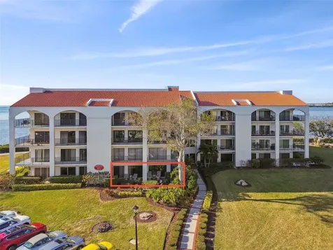 301 Mariner Drive Tarpon Springs FL 34689