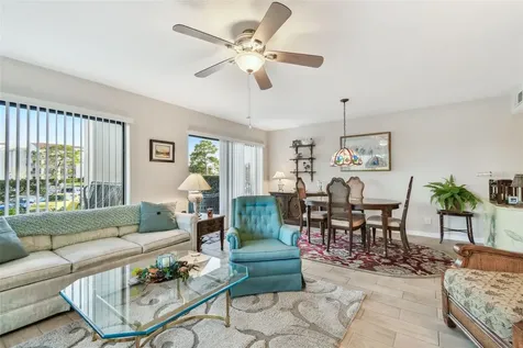 301 Mariner Drive Tarpon Springs FL 34689