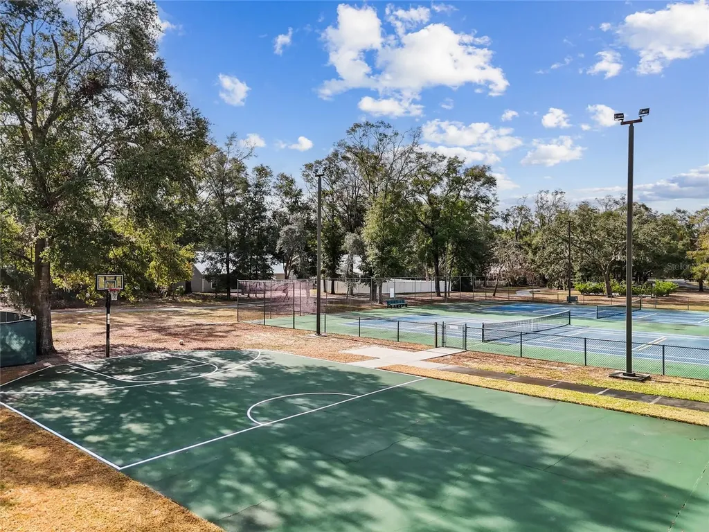 9092 Maryann Drive Fanning Springs FL 32693