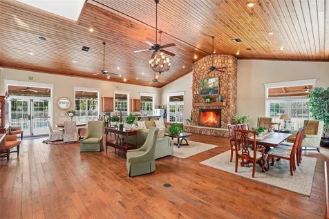 9092 Maryann Drive Fanning Springs FL 32693