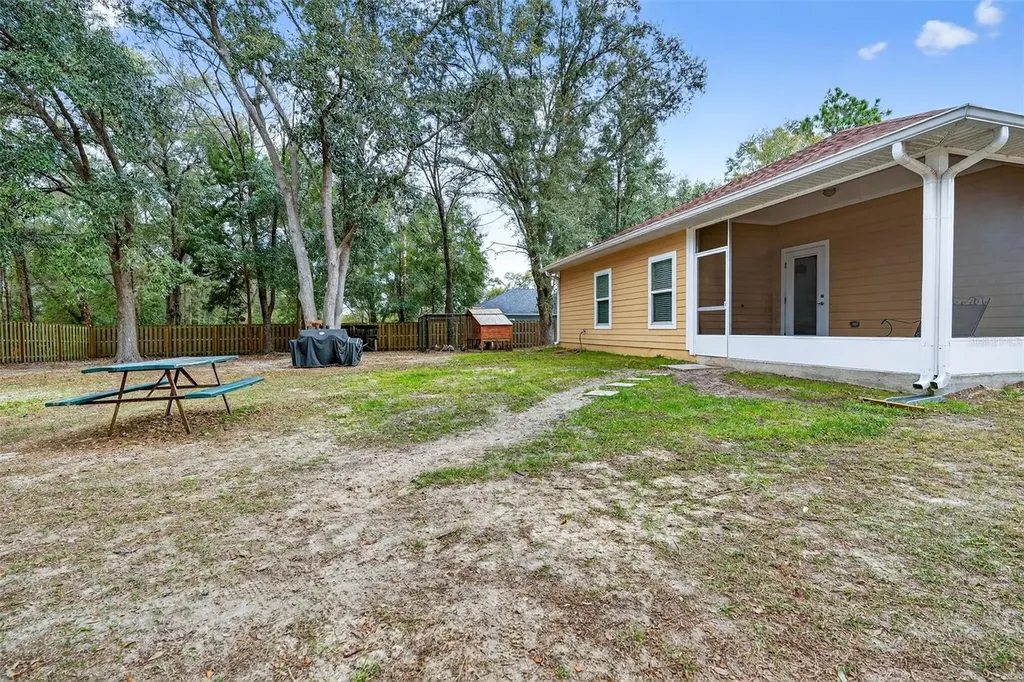 30 Deer Trail Circle Bronson FL 32621