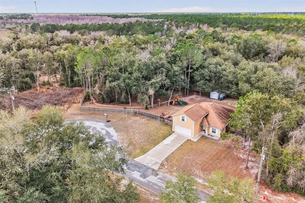 30 Deer Trail Circle Bronson FL 32621