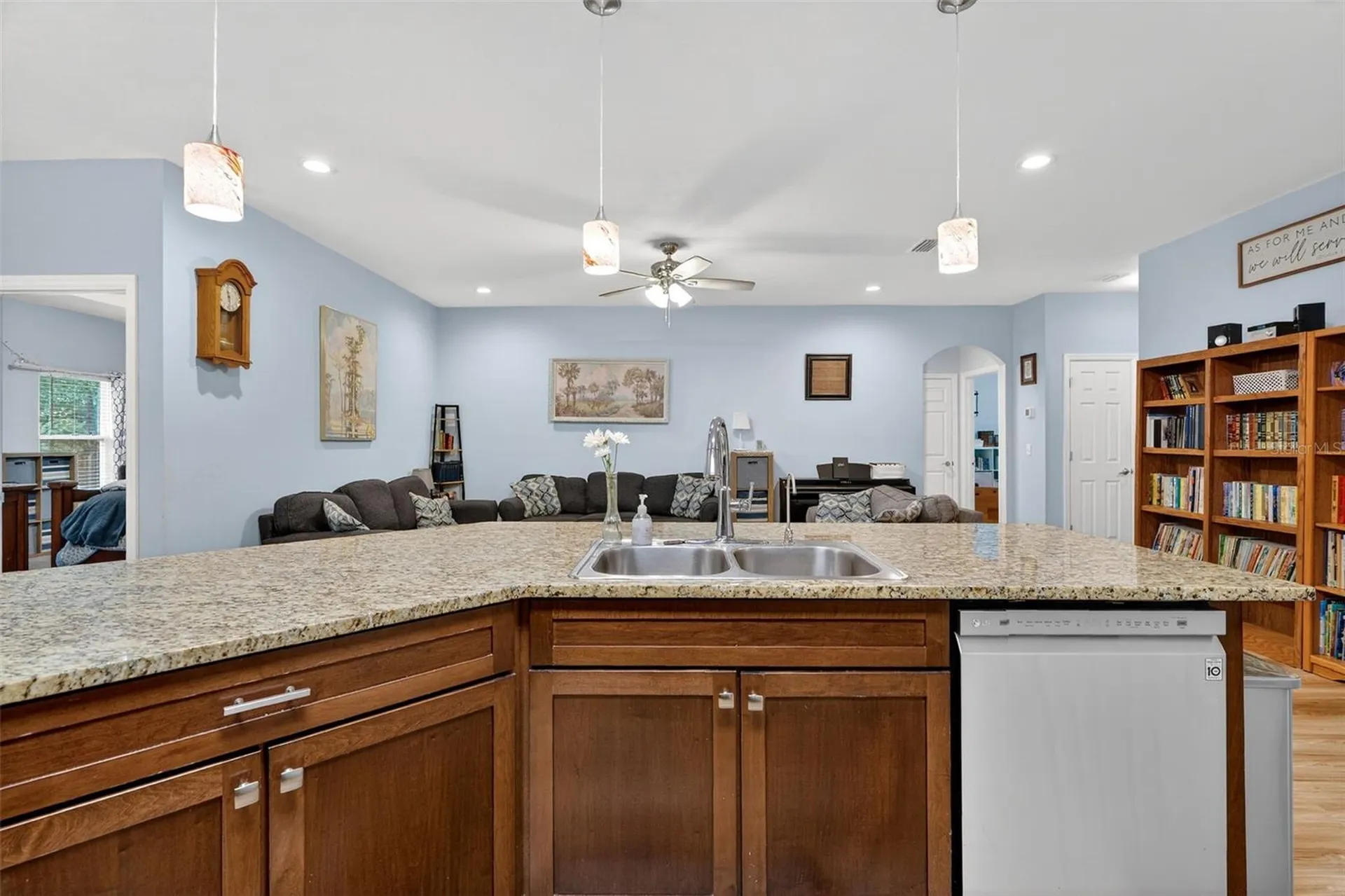 30 Deer Trail Circle Bronson FL 32621
