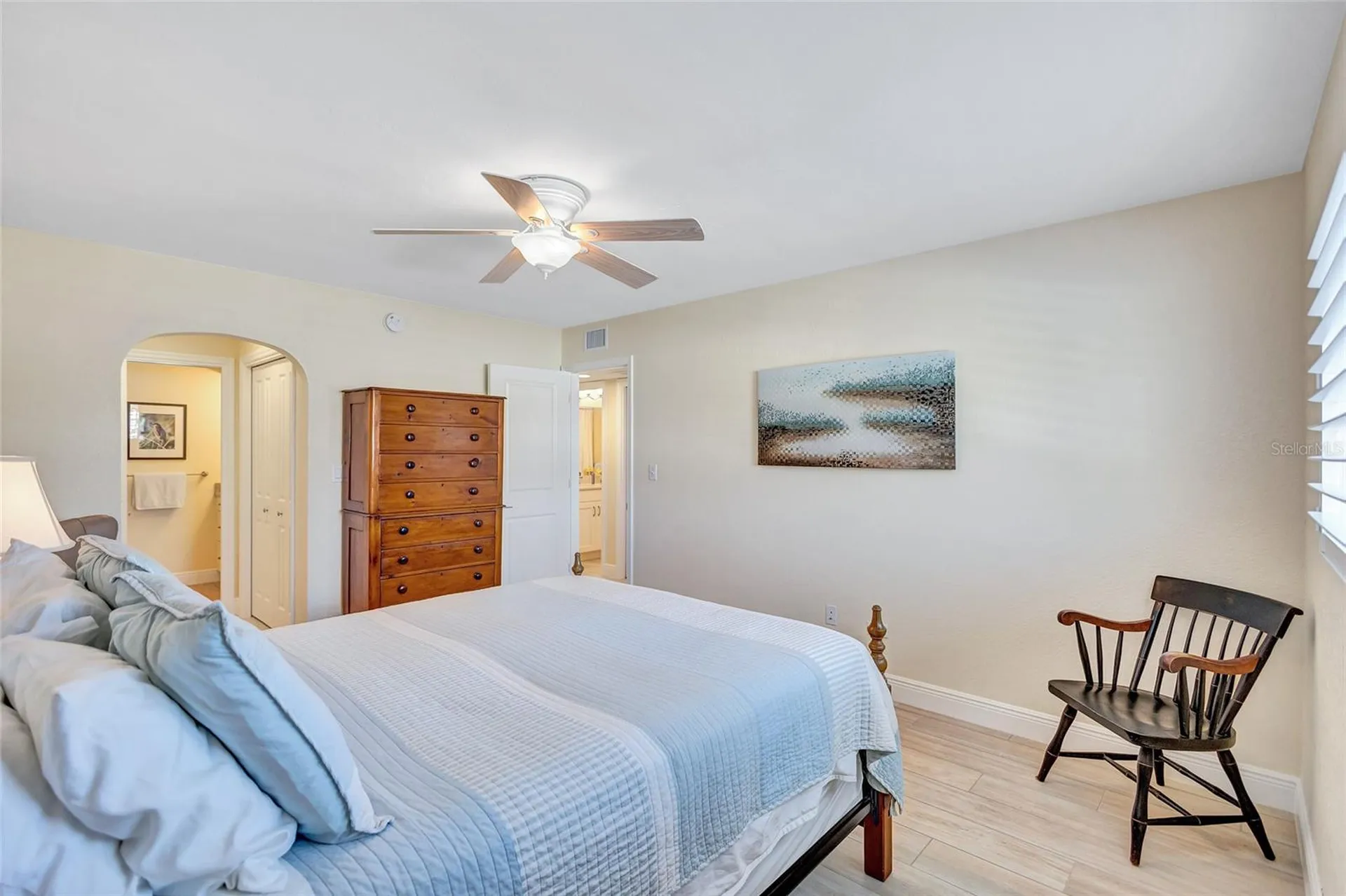 137 Avenida Messina Sarasota FL 34242
