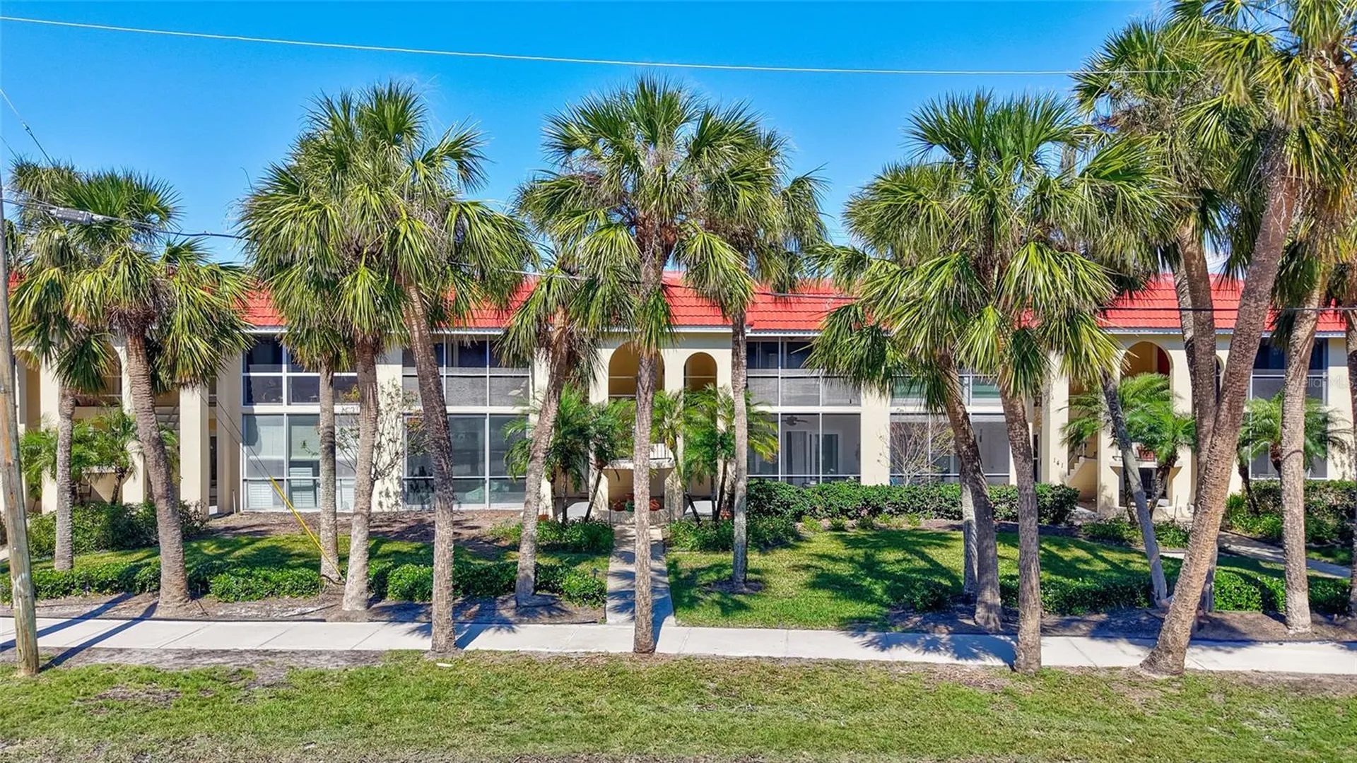 137 Avenida Messina Sarasota FL 34242