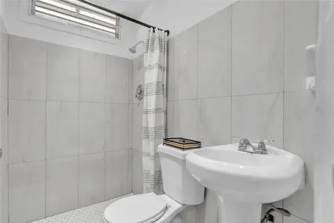 1000 8se Andalucía Puerto Nuevo PR 00920