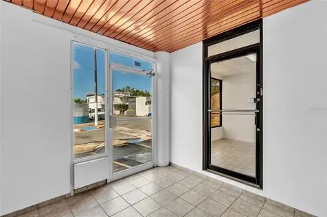 1000 8se Andalucía Puerto Nuevo PR 00920