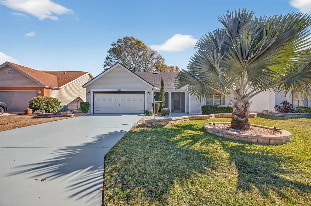 411 Del Mar Drive Lady Lake FL 32159