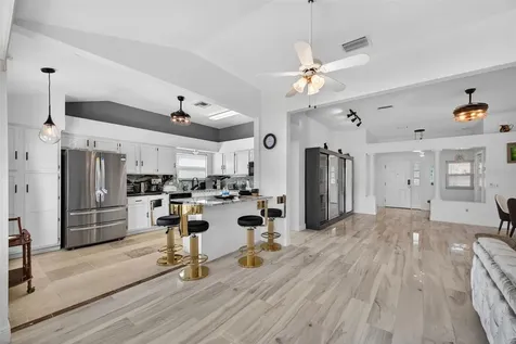411 Del Mar Drive Lady Lake FL 32159