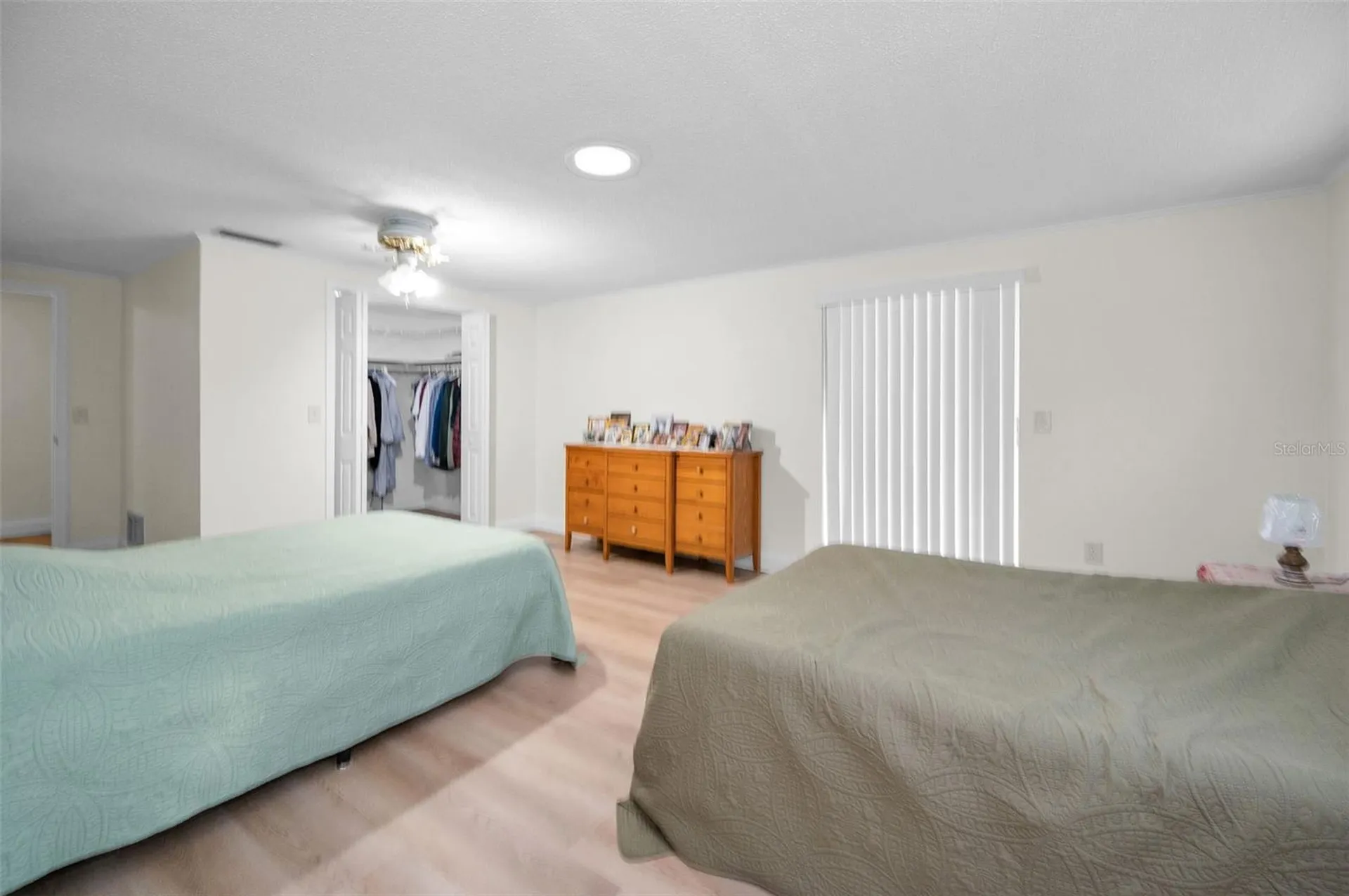 817 Riverside Drive Tarpon Springs FL 34689