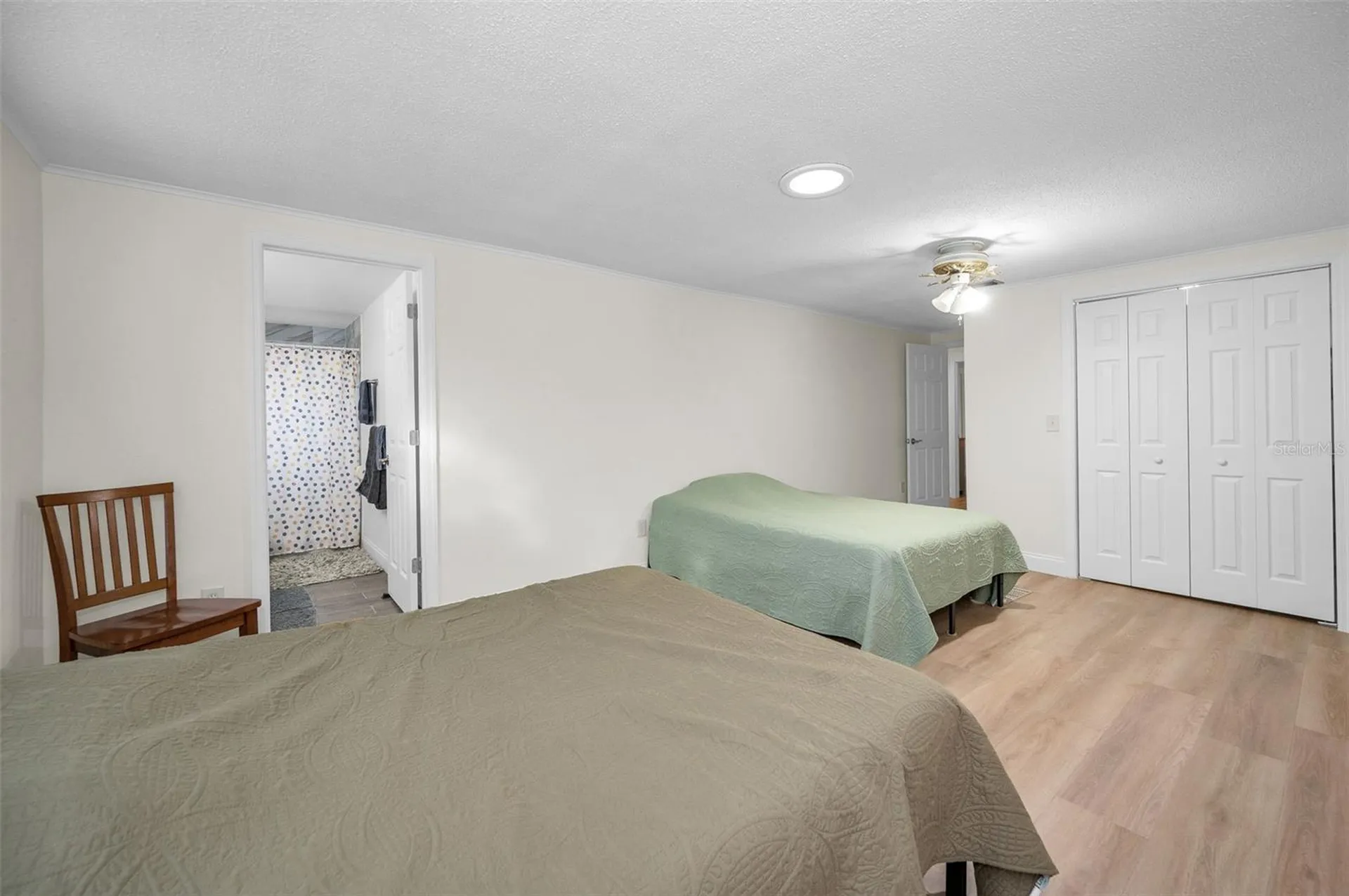 817 Riverside Drive Tarpon Springs FL 34689