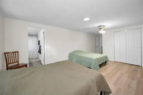 817 Riverside Drive Tarpon Springs FL 34689