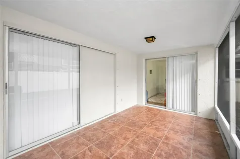 817 Riverside Drive Tarpon Springs FL 34689