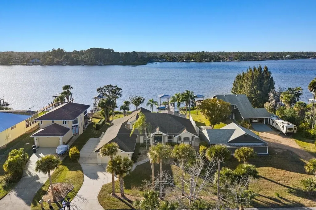 2660 Sunset Drive New Smyrna Beach FL 32168