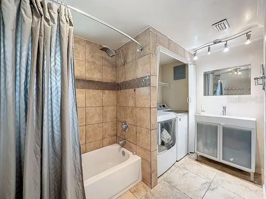 6606 W Chelsea Street Tampa FL 33634